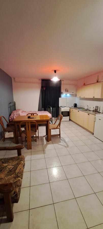 Petros Studios Mastixa Chios Town Extérieur photo